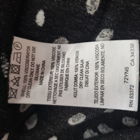 French Connection Peter Pan Collar Buttondown Back Blouse Black White Dots Sz 2 - Picture 7 of 7